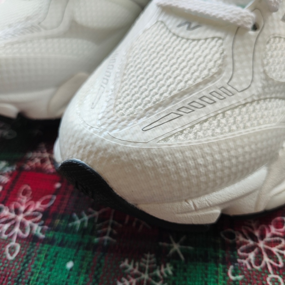 New Balance White Mesh Athletic Sneakers with Light Gray Accents - Picture 2 of 6